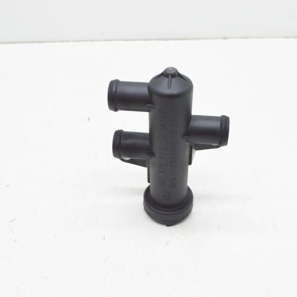 5QE121113 - NEW VOLKSWAGEN E-CRAFTER THERMOSTAT 5QE121113