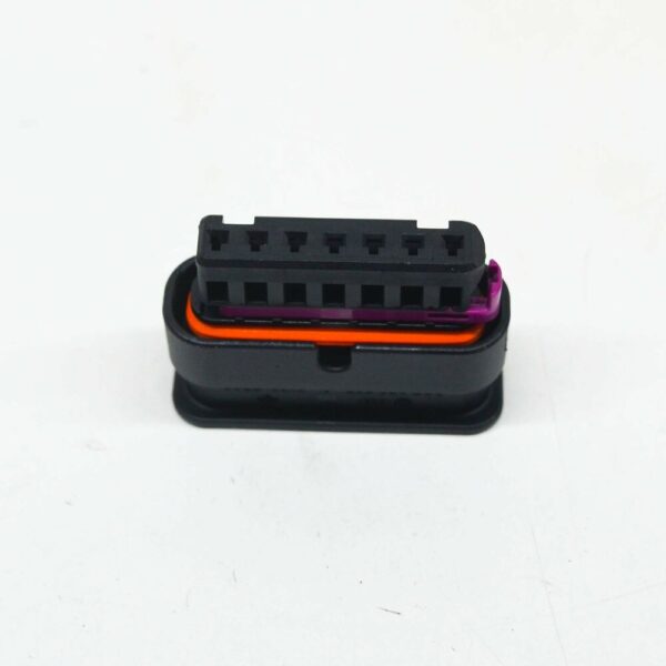 5QF973707A - NEW VOLKSWAGEN T-ROC A11 7 PIN FLAT CONNECTOR HOUSING 5QF973707A ORIGINAL