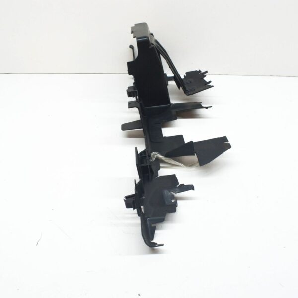 5TA121284E - NEW VOLKSWAGEN TOURAN 5T FRONT RIGHT WIND DEFLECTOR 5TA121284E ORIGINAL