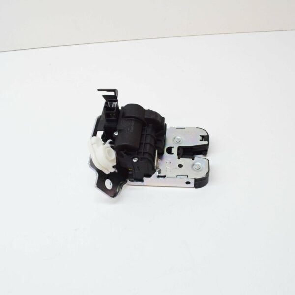 5TA827505D - NEW OEM VOLKSWAGEN TOURAN 5T REAR LID LOCK WITH MICROSWITCH 5TA827505D GENUINE