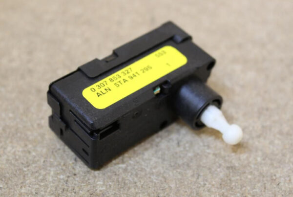 5TA941295 - NEW VW TOURAN 5T HEADLIGHT RANGE CONTROL MOTOR 5TA941295 ORIGINAL