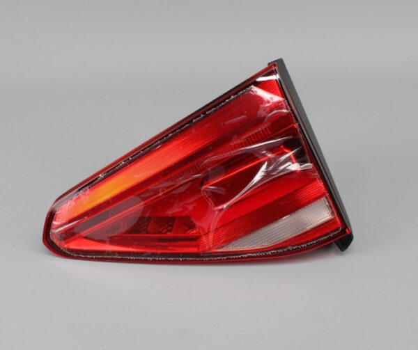 5TA945094E - NEW VW TOURAN 5T1 REAR RIGHT TAILLIGHT 5TA945094E ORIGINAL