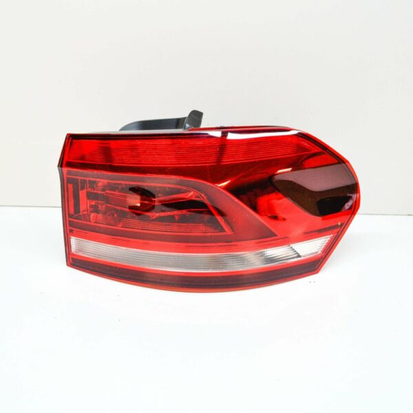5TA945208A - NEW VOLKSWAGEN TOURAN 5T REAR RIGHT LED TAILLIGHT 5TA945208A ORIGINAL