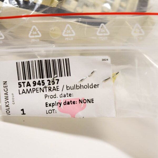 5TA945257 - VOLKSWAGEN TOURAN 5T Rear Left Taillight 5TA945257A NEW GENUINE