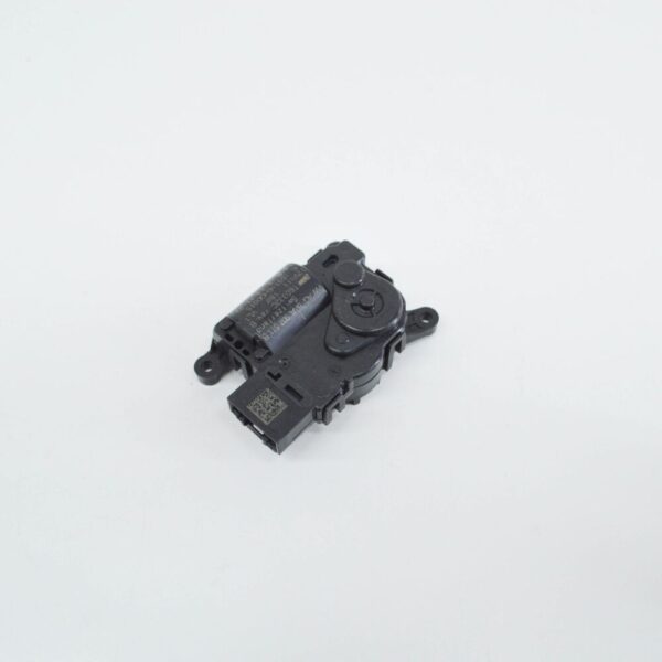 5WA907511B - VW TIGUAN AD heating controller servomotor 5WA907511B NEW ORIGINAL