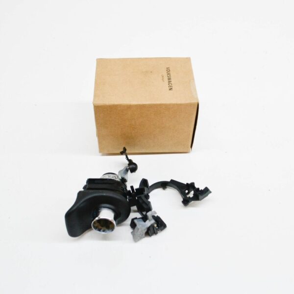 5Z6827565J1NN - VOLKSWAGEN FOX Rear Lid Lock Catch 5Z6827565J1NN NEW GENUINE
