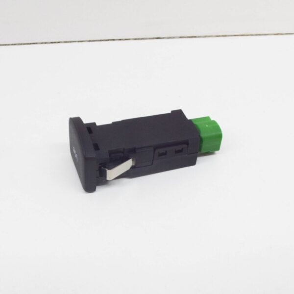 6C0035249B - Volksvagen POLO 6C USB Socket With Cover 6C0035249B NEW GENUINE