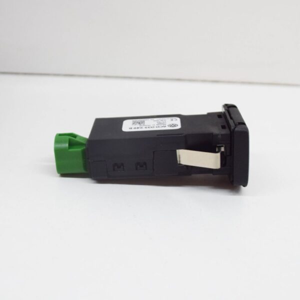 6C0035249B - Volksvagen POLO 6C USB Socket With Cover 6C0035249B NEW GENUINE