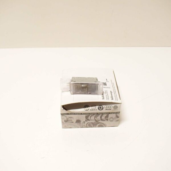 6L0947415 - NEW VOLKSWAGEN EOS INTERIOR FOOTWELL LIGHT 6L0947415 OEM