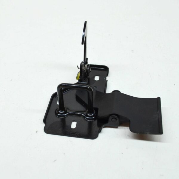 6Q0823480D - NEW VOLKSWAGEN AMAROK FRONT BONNET HOOD SAFETY LATCH PART 6Q0823480D ORIGINAL