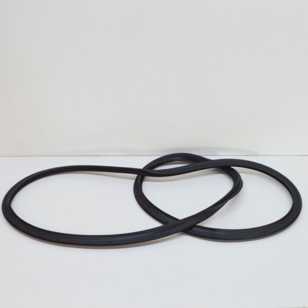 6R6827705C - NEW VOLKSWAGEN POLO 6R TAILGATE BOOTLID SEAL RUBBER 6R6827705C ORIGINAL