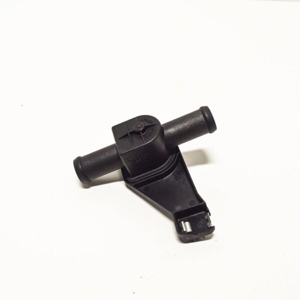 701819809D - VW TRANSPORTER T4 control valve for coolant heating 701819809D 2.5 petrol new