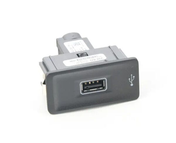 760035222J - NEW VW TOUAREG CR USB CONNECTOR 760035222J ORIGINAL