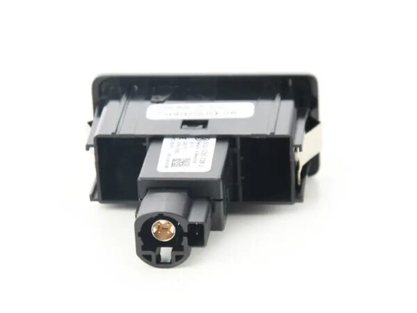 760035222J - NEW VW TOUAREG CR USB CONNECTOR 760035222J ORIGINAL