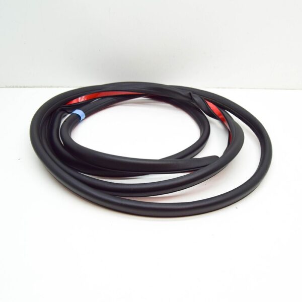 7608397015AP - NEW VW TOUAREG CR REAR LEFT OUTER DOOR SEAL 7608397015AP ORIGINAL