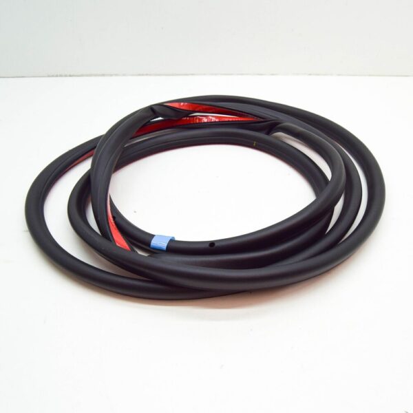 7608397015AP - NEW VW TOUAREG CR REAR LEFT OUTER DOOR SEAL 7608397015AP ORIGINAL