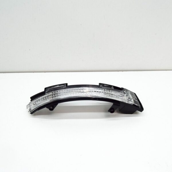 760949102 - NEW VOLKSWAGEN TOUAREG CR7 FRONT RIGHT MIRROR TURN INDICATOR 760949102 ORIGINAL