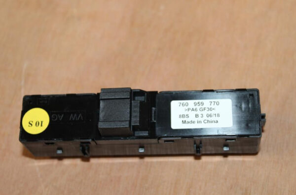 760959770WHS - NEW VW TOUAREG CR RIGHT SEAT ADJUSTMENT MEMORY SWITCH 760959770WHS ORIGINAL