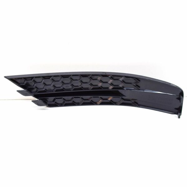 7C08072469B9 - NEW VW CRAFTER FLATBED SZ FRONT RIGHT BUMPER GRILL 7C08072469B9 ORIGINAL
