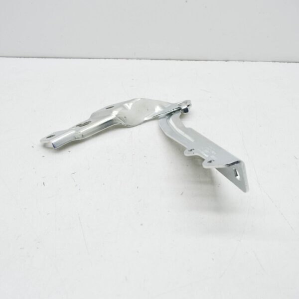 7C0823302C - NEW VOLKSWAGEN CRAFTER SZ FRONT RIGHT BONNET HOOD HINGE 7C0823302C