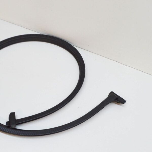 7C0827709D - VOLKSWAGEN CRAFTER SY REAR DOOR CENTRE SEAL 7C0827709F NEW
