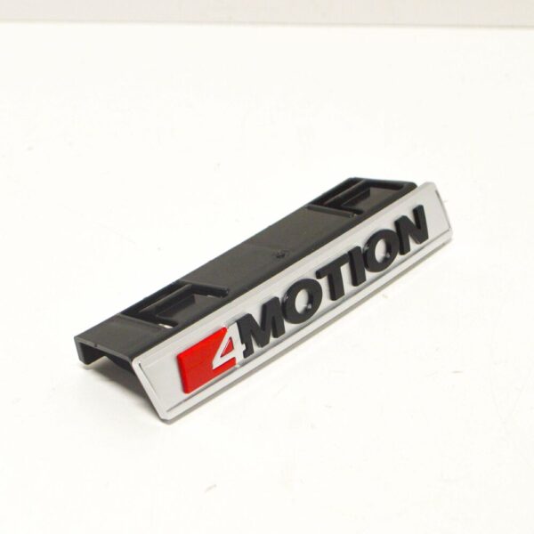 7C0853948MGM - NEW VOLKSWAGEN CRAFTER FRONT BUMPER GRILLE EMBLEM 7C0853948MGM