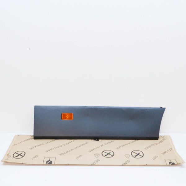 7C0854940E9B9 - VW CRAFTER flatbed SZ lower door trim front right 7C0854940E9B9 original