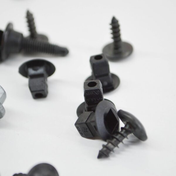 7C0898623A - NEW VOLKSWAGEN CRAFTER SY REAR BUMPER FIXING SCREW SET 7C0898623A ORIGINAL