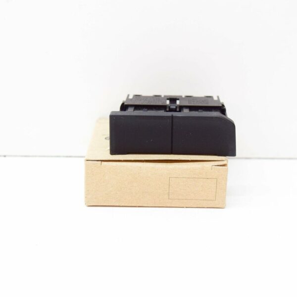 7C0927211G1QB - NEW VW CRAFTER SZ MK2 DASHBOARD SWITCH DUMMY COVER 7C0927211G1QB ORIGINAL