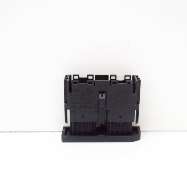 7C0927211G1QB - NEW VW CRAFTER SZ MK2 DASHBOARD SWITCH DUMMY COVER 7C0927211G1QB ORIGINAL