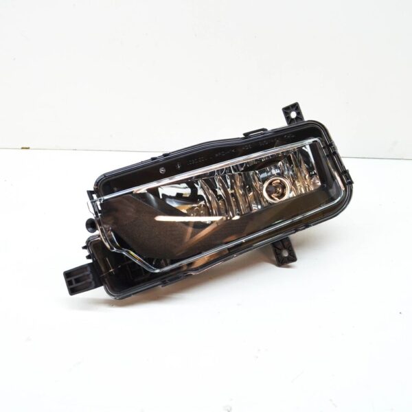 7C0941661A - VOLKSWAGEN CRAFTER SZ Front Left Fog Halogen Light 7C0941661C NEW GENUINE