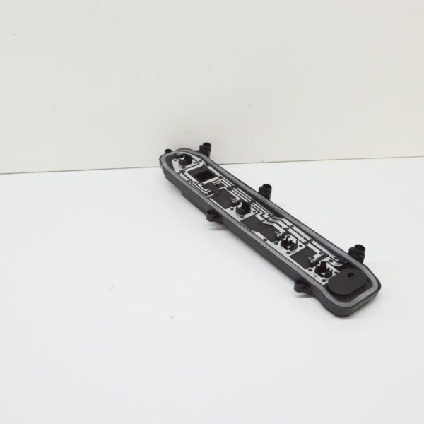 7C0945257A - NEW VW CRAFTER FLATBED SZ REAR LEFT BULB CARRIER HOLDER 7C0945257A