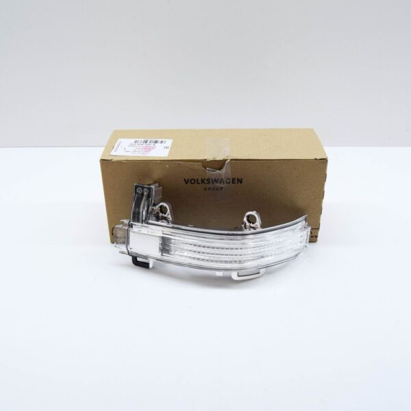 7C2949102A - VW Crafter flatbed SZ indicator front right in door mirror RHD 7C2949102B NEW