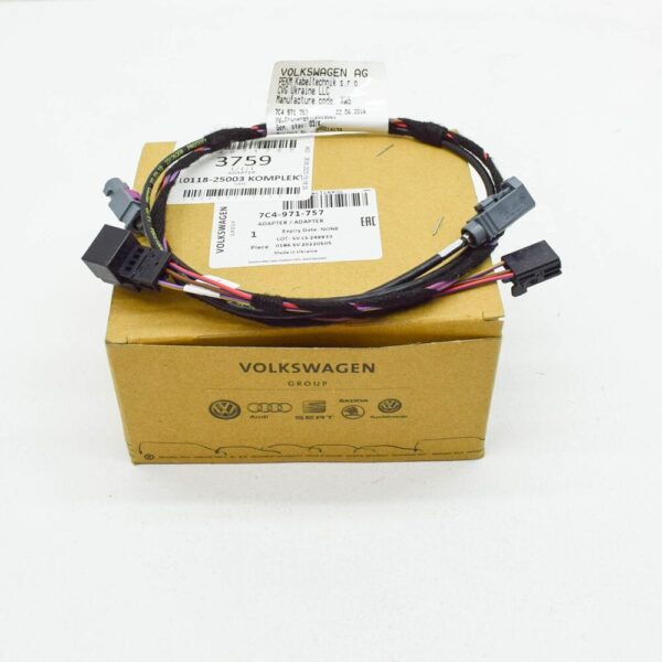 7C4971757 - NEW VOLKSWAGEN CRAFTER MK2 SZ REVERSING CAMERA ADAPTER WIRE 7C4971757 ORIGINAL
