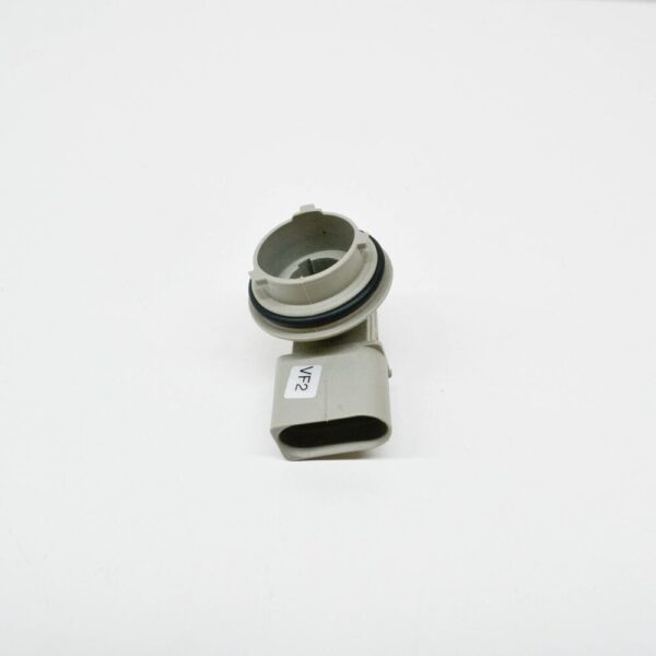 7D0953123A - NEW VW BEETLE 09-10 TRANSPORTER 98-04 BULB HOLDER 3 PIN 7D0953123A GENUINE