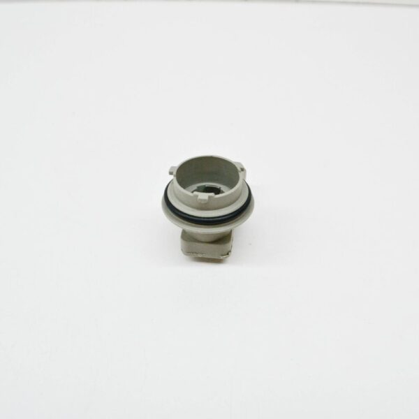 7D0953123A - NEW VW BEETLE 09-10 TRANSPORTER 98-04 BULB HOLDER 3 PIN 7D0953123A GENUINE