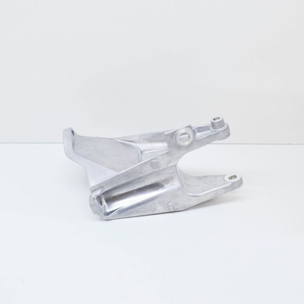 7E0199343C - NEW VOLKSWAGEN TRANSPORTER T5 FRONT ENGINE SUPPORT BRACKET 7E0199343C ORIGINAL