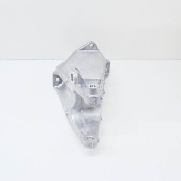 7E0199343C - NEW VOLKSWAGEN TRANSPORTER T5 FRONT ENGINE SUPPORT BRACKET 7E0199343C ORIGINAL
