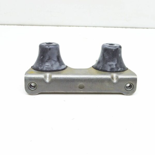 7E0253144J - NEW VW V T5 FLATBED 7JD, 7JE, FRONT EXHAUST RUBBER MOUNT 7E0253144J ORIGINAL