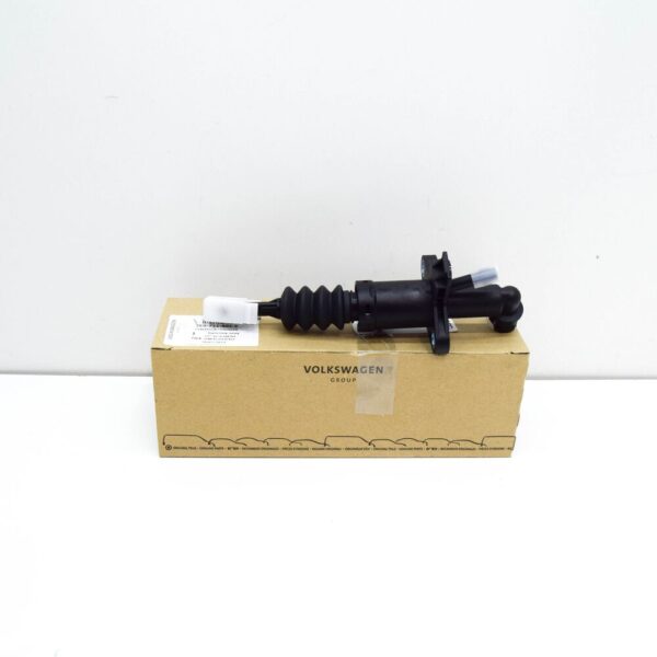 7E0721401E - VW TRANSPORTER VI T6 CLUTCH MASTER CYLINDER 7E0721401E NEW GENUINE