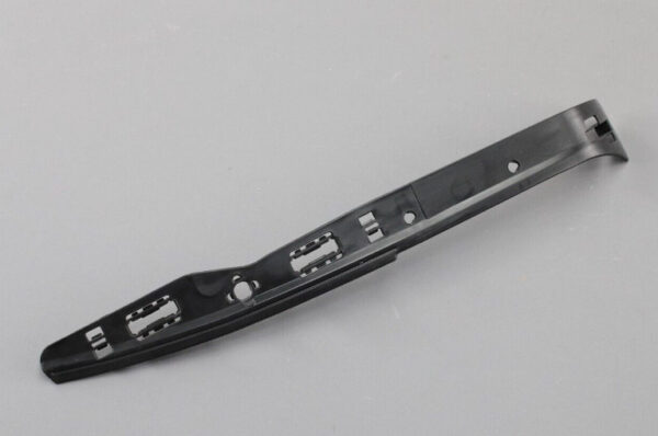 7E0807184A - NEW VOLKSWAGEN CRAFTER SZ FRONT RIGHT BUMPER BRACKET 7E0807184A