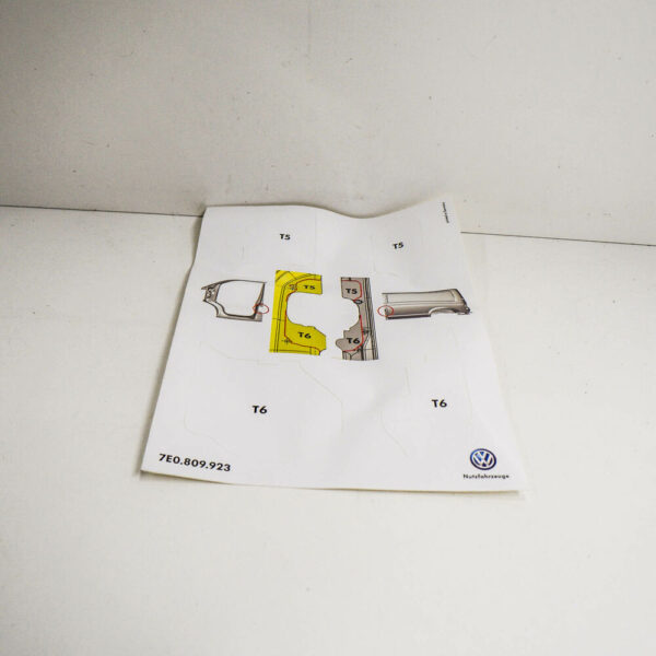 7E0809923 - NEW VOLKSWAGEN TRANSPORTER T5 LEFT B PILLAR TEMPLATE 7E0809923 OEM