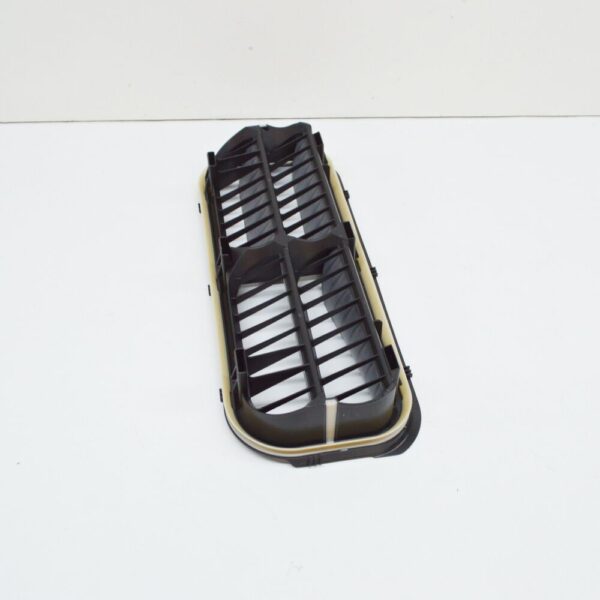 7E0819181 - Volkswagen Amarok Rear Body Ventilation Grille Trim 7LA819181 NEW GENUINE