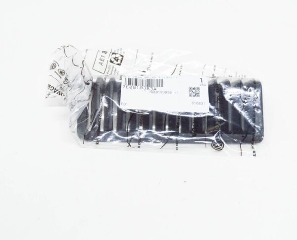 7E0819383A - VW TRANSPORTER T5 Rear B Pillar Air Vent 7E0819383A NEW GENUINE