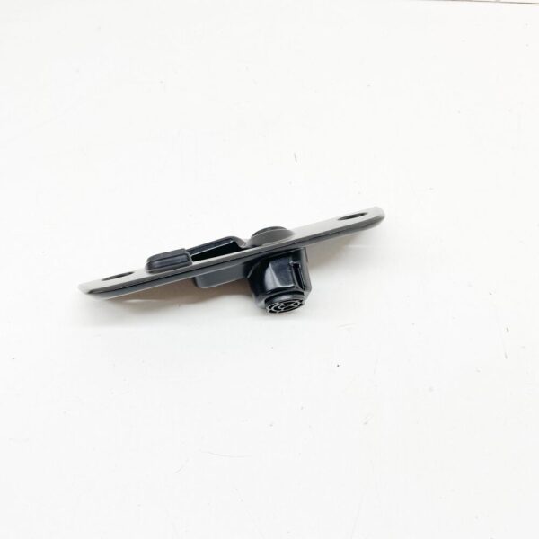 7E0843638B - VW TRANSPORTER T6 Right Sliding Door Upper Catch Plate 7E0843638B NEW GENUINE