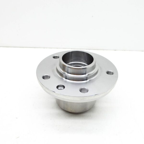 7H0401611H - NEW VW TRANSPORTER T5 REAR WHEEL HUB WITH BEARING 7H0401611H ORIGINAL