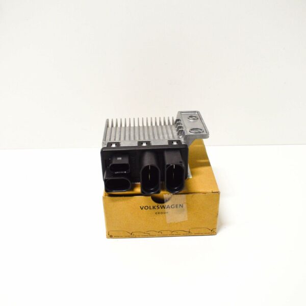 7H0919506D - NEW VW TRANSPORTER T5 RADIATOR FAN CONTROL MODULE 7H0919506D 2.0TDI 103KW