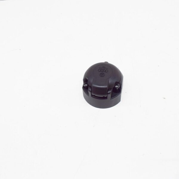7H0945505A - NEW VW TRANSPORTER T5 TRAILER COUPLING SOCKET HOUSING 7H0945505A