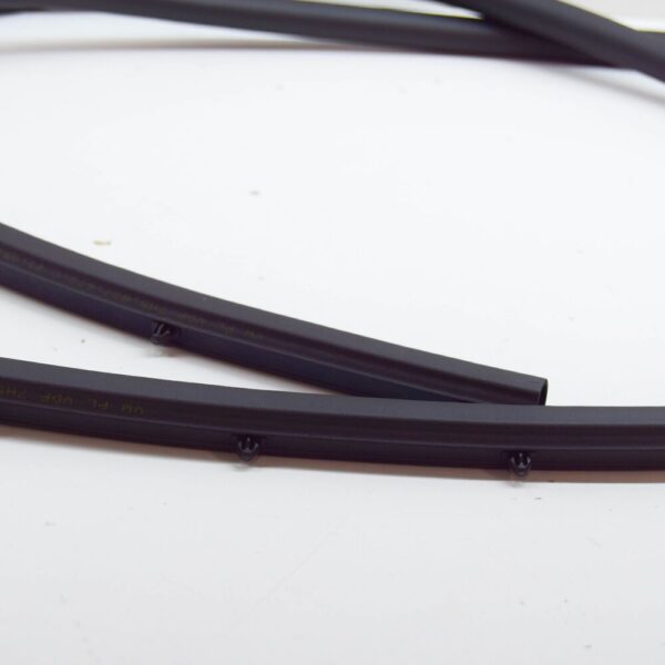 7H5837672C - VOLKSWAGEN TRANSPORTER T5  Front Right Door Outer Seal 7H5837672C NEW GENUINE