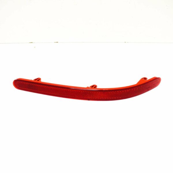 7L6945105A - NEW VOLKSWAGEN TOUAREG 7L REAR BUMPER LEFT REFLECTOR 7L6945105A